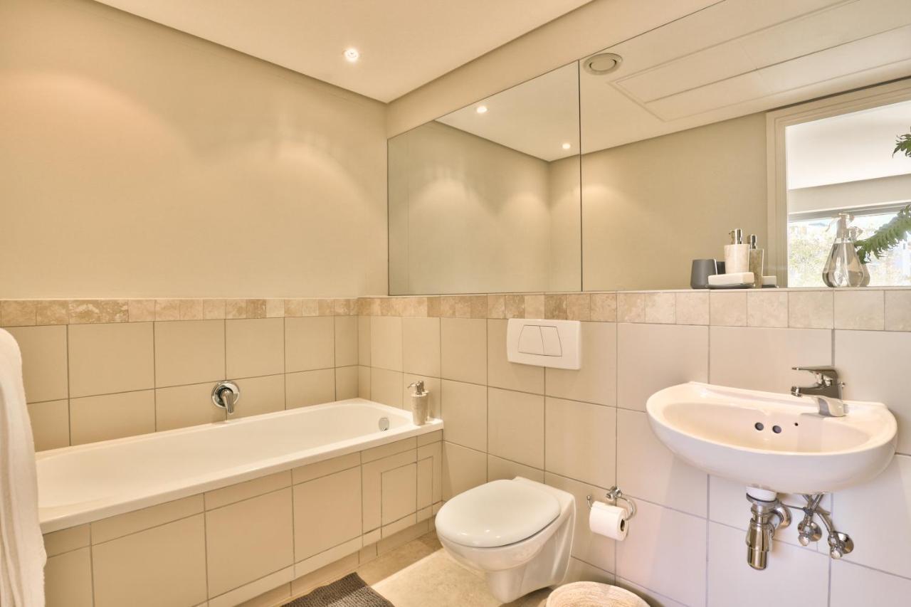 Elegant V&A Waterfront Canal Apartment Kapstadt Exterior foto